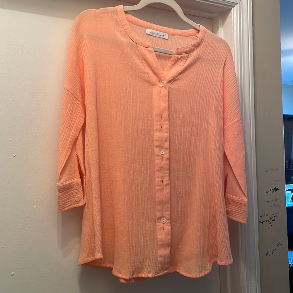 NWOT Peach colored blouse size small